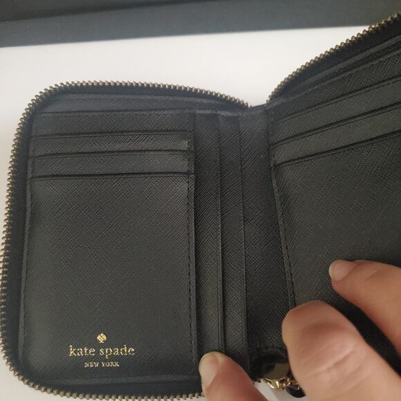Kate Spade New York Zippered Bi-fold Wallet Travel Card Case Black - Picture 4 of 15